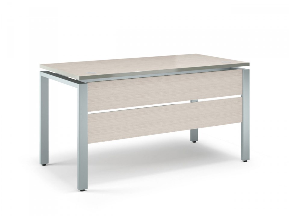 Мебель для персонала на металлокаркасе VITA-M V-1.1.2СМ Стол прямой с царгой