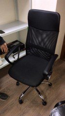 Офисное кресло